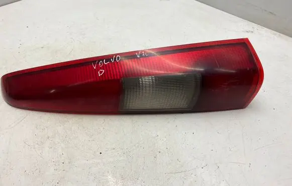 Volvo V70 Rear/tail lights 9157799