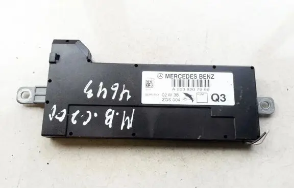 Mercedes-Benz C W203 Antenna control unit a2038207989