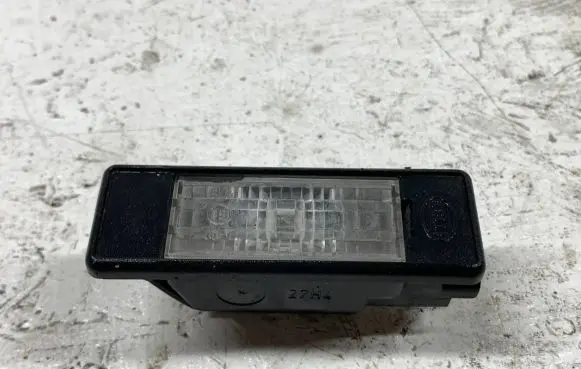 Mercedes-Benz Vito Viano W639 Number plate light 2KA008224