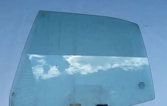 Nissan Primera Rear door window glass 43R00003 DOT17M24AS2