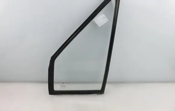 Volkswagen II LT Front triangle window/glass 