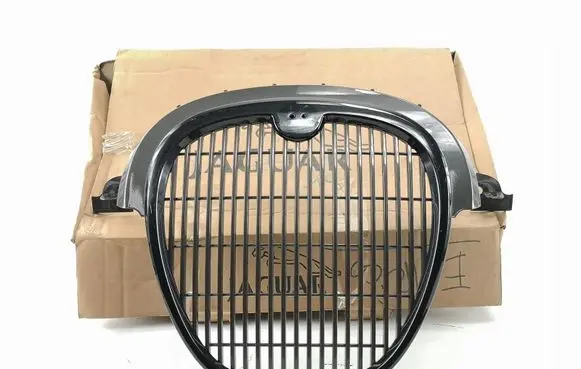 Jaguar S-Type Front bumper upper radiator grill XR847243XXX