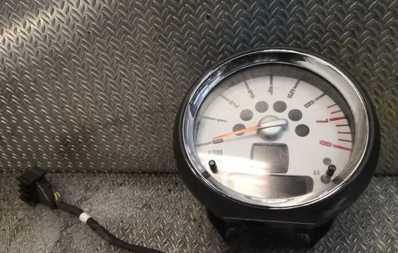 Mini One - Cooper Coupe R56 Speedometer (instrument cluster) 9189521