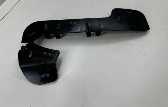 Tesla Model 3 Fog light bracket 108944700B