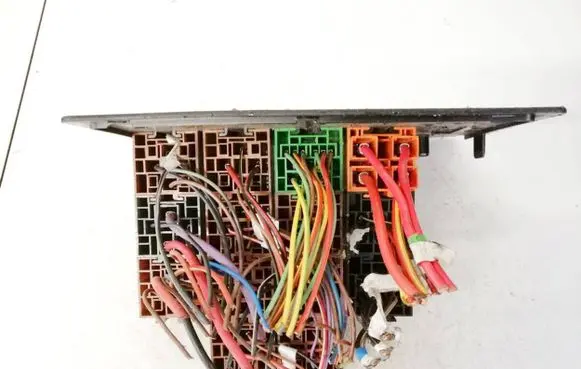 Volkswagen II LT Fuse box set 9015450003