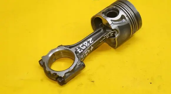Opel Zafira B Piston with connecting rod