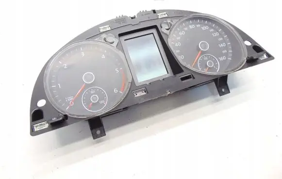 Volkswagen PASSAT B7 Speedometer (instrument cluster) 3AA920970E