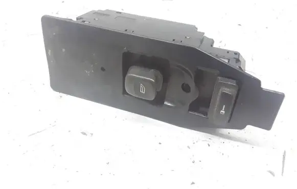 Volvo V70 Electric window control switch 30658117