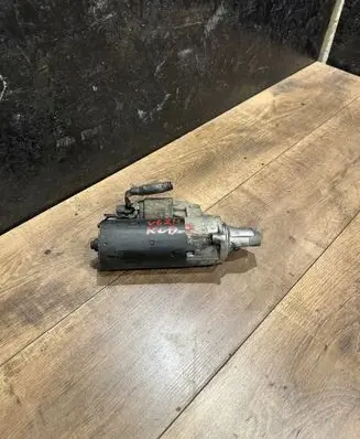 Mercedes-Benz E W211 Starter motor A0061514401