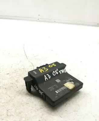 Audi A3 S3 8P Comfort/convenience module 1K0907530D 1K0907951