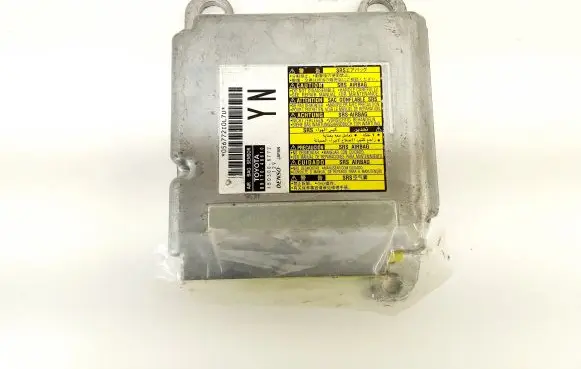 Lexus RX 330 - 350 - 400H Airbag control unit/module 8917048610