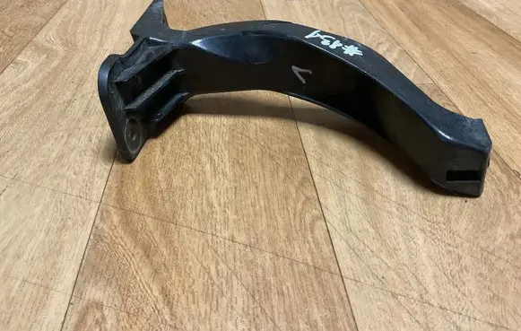 Mercedes-Benz A W168 Front bumper mounting bracket A1688800314