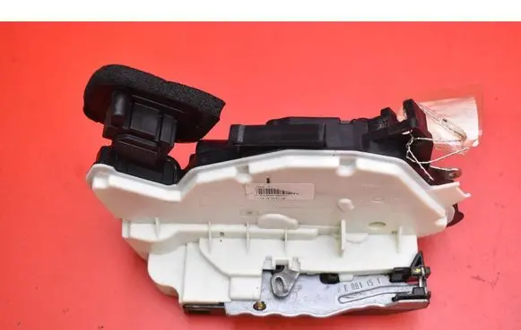 Skoda Yeti (5L) Rear door lock 5E1839016A