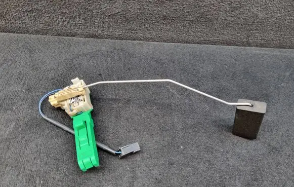 Audi A6 S6 C5 4B Fuel level sensor 4B0919673AC