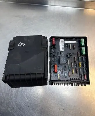Audi Q3 8U Fuse module 5N0937629