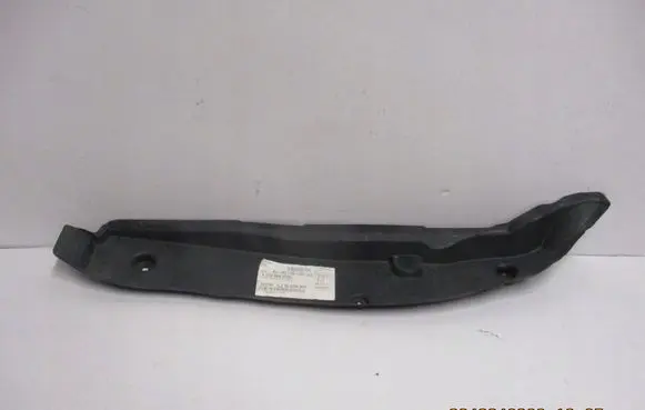 BMW 2 Active Tourer U06 Fender foam support/seal A2138890500