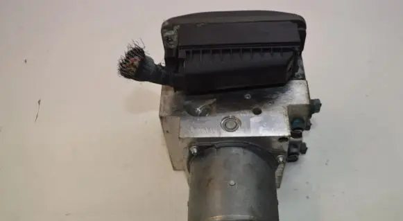 BMW 7 F01 F02 F03 F04 ABS Pump 6785442 34516785442