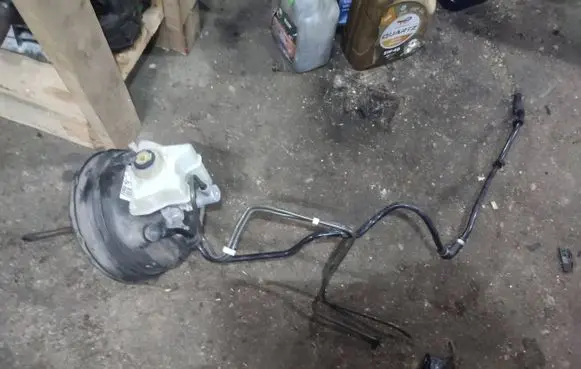 BMW X5 E53 Brake booster 6757706