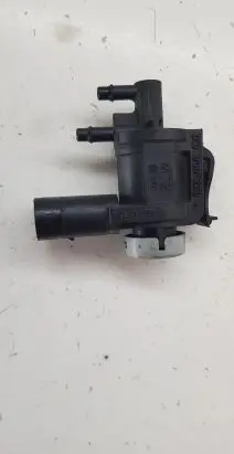 Volkswagen Touran II Turbo solenoid valve 1K0906283A