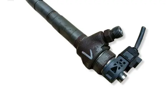 Audi A3 S3 8P Fuel injector 03L130277J