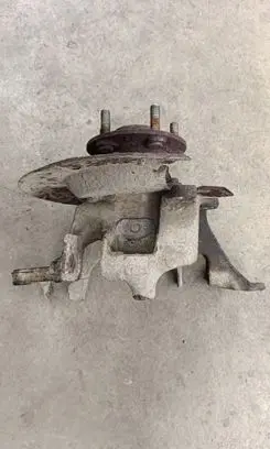 Ford Kuga II Rear wheel hub spindle/knuckle 