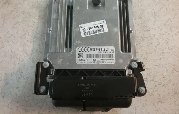 Audi A4 S4 B7 8E 8H Engine control unit/module 03G906016JD 0281012654 1039S18910
