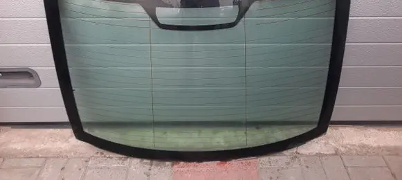 Volvo S40 Front vent window/glass (coupe) 