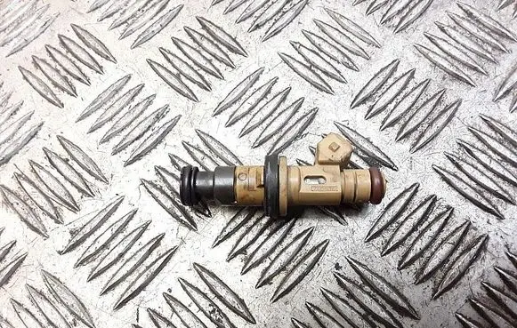 Volvo S80 Fuel injector 9125821