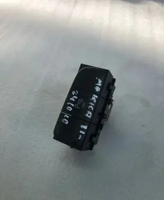 Opel Mokka B Parking (PDC) sensor switch Yp00031777