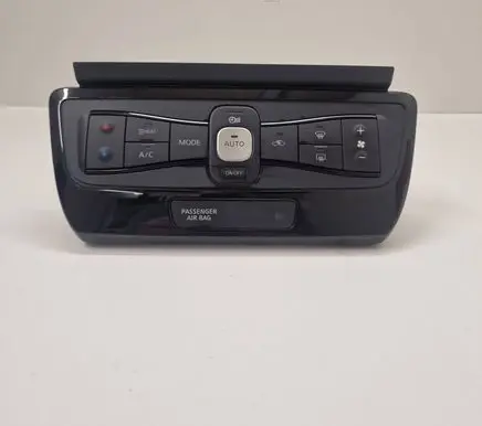 Nissan Leaf II (ZE1) Climate control unit 275005SE0B