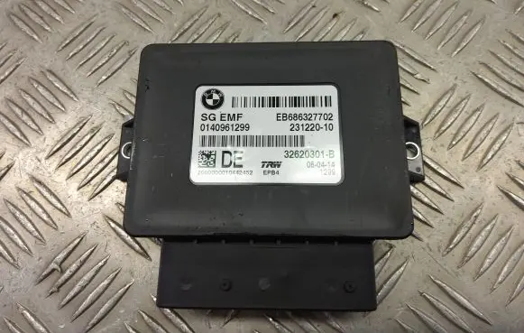 BMW X3 F25 Hand brake control module 6863277