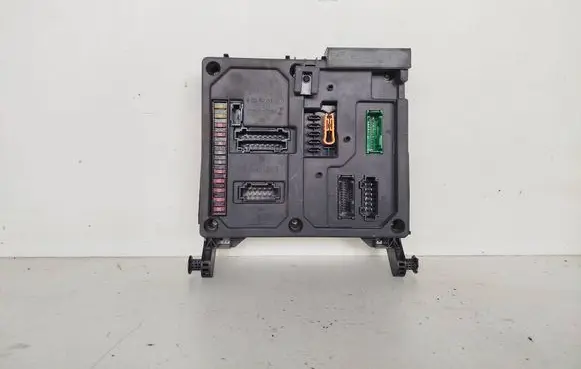 Ford Galaxy Fuse module 7M0971882A XM2114A212AA PX0418130