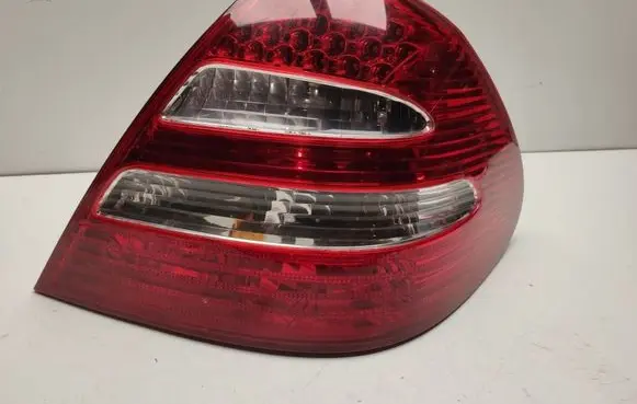 Mercedes-Benz E W211 Rear/tail lights A2118200664