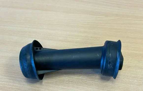 Volkswagen Transporter - Caravelle T5 Oil fill pipe 070115303K