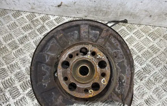 Mercedes-Benz E W212 Rear wheel hub