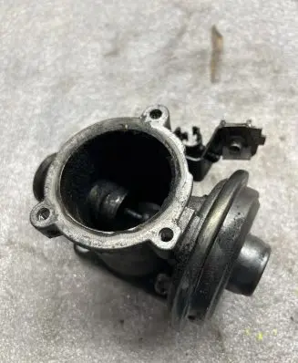 BMW 3 E90 E91 EGR valve 7791480
