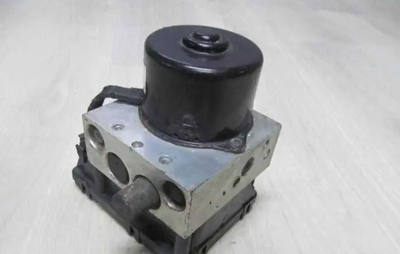 Subaru Legacy ABS Pump 0265950813 7335