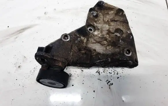 BMW 5 E39 Engine mounting bracket 2246146