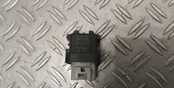 Glow plug pre-heat relay