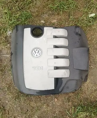 Volkswagen Touareg I Engine cover (trim) 070103927