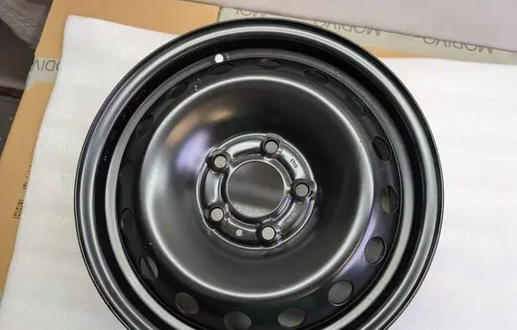 Renault Trafic III (X82) R16 steel rim 8200570328