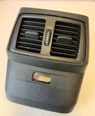BMW 2 F46 Rear air vent grill 9263411
