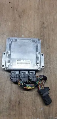 Volvo S40, V40 Engine control unit/module 8200126492 0281010440