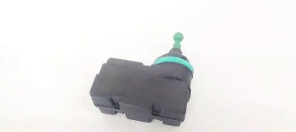 Headlight level adjustment motor