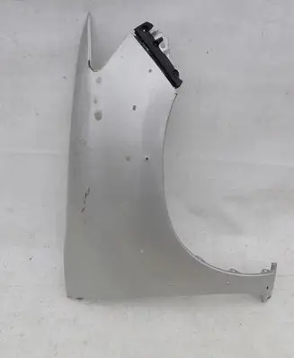 Toyota Hilux (AN10, AN20, AN30) Fender