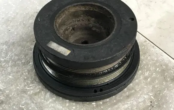 BMW 5 E39 Crankshaft pulley 2247890