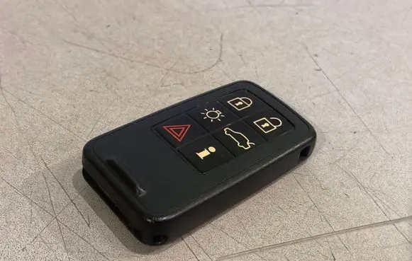 Volvo S60 Ignition key/card 8676875 5WK49265