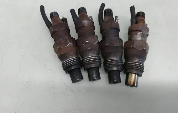 Fuel injector