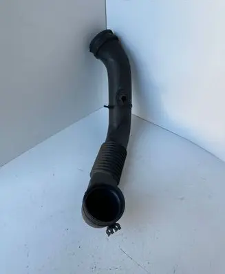 Iveco Daily 4th gen Turbo air intake inlet pipe/hose 5801317099