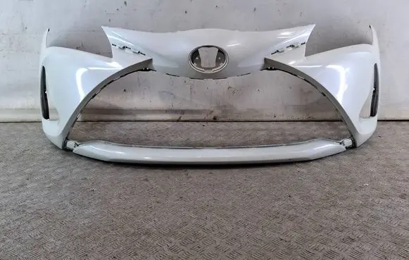Toyota Yaris Front bumper 521190DA40